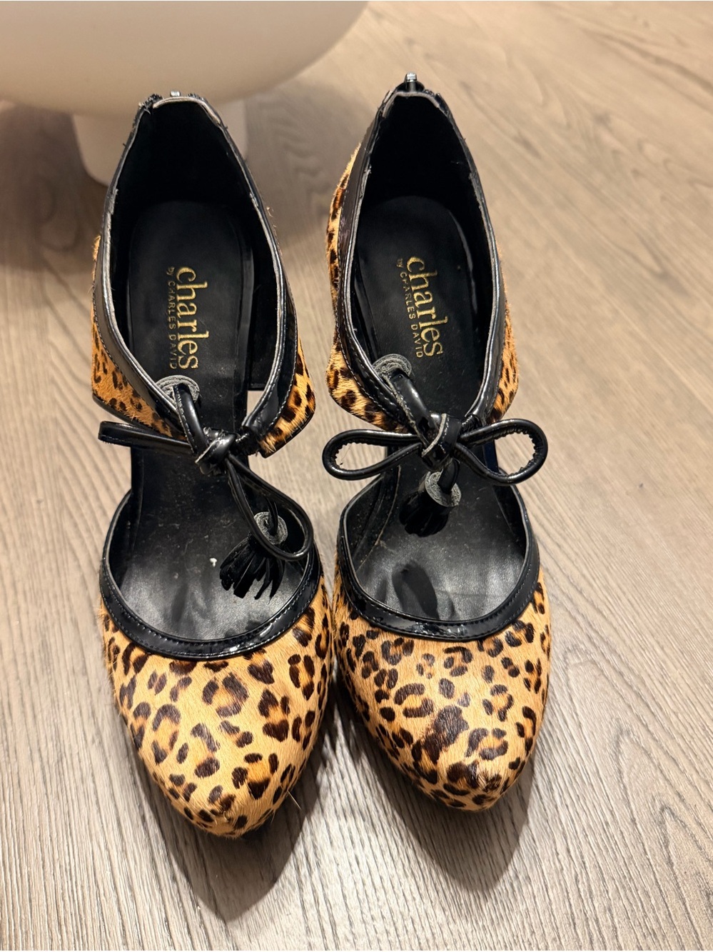Charles By Charles David Leopard-Print Heels with Black Trim size 7